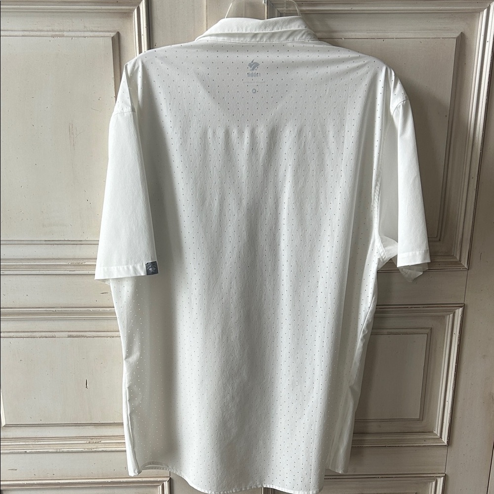 White Short-Sleeve Button-Up Shirt by Rabbit - Picture 2 of 7